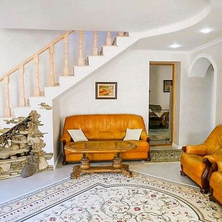 Kiki'S Villa Codru Esterno foto